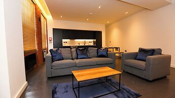 The Nichols Building Spacious 3-bedroom Apartment