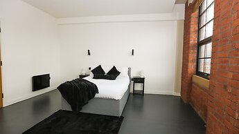The Nichols Building Spacious 3-bedroom Apartment