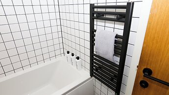 The Nichols Building Spacious 3-bedroom Apartment