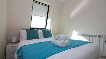 Stayzo Premiere Serviced Accommodation - 17