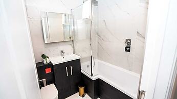 4-Bed 3-Bath Haven Perfect for 8 Guests