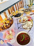 TOURACO SUITE HOTEL BUSINESS