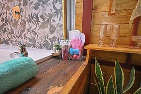 The Secret Garden - Glamping Grenada