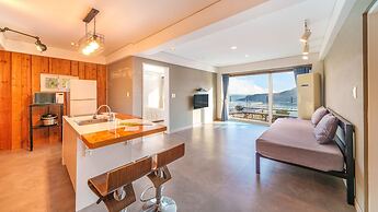Namhae Aria Spa Pension