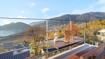 Namhae Aria Spa Pension