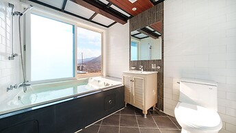 Namhae Aria Spa Pension