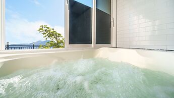 Namhae Aria Spa Pension