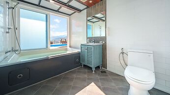Namhae Aria Spa Pension