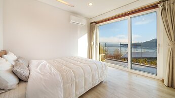 Namhae Aria Spa Pension