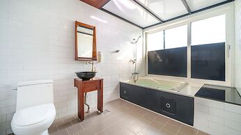 Namhae Aria Spa Pension