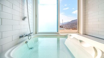 Namhae Aria Spa Pension