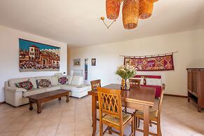 Spacious Apartment by Wonderful Italy