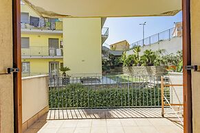 Spacious Apartment by Wonderful Italy