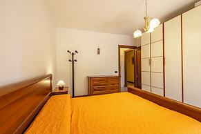 Spacious Apartment by Wonderful Italy