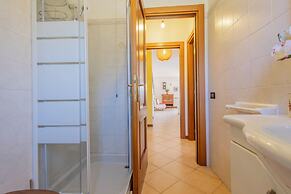Spacious Apartment by Wonderful Italy
