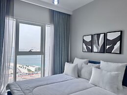 2 Bedroom Flat Beachfront Palm Jumeirah