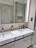 2 Bedroom Flat Beachfront Palm Jumeirah