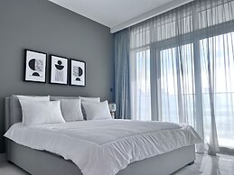 2 Bedroom Flat Beachfront Palm Jumeirah