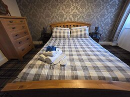 Highland Haven Apartment Sleeps 8