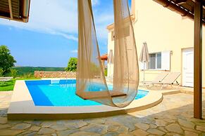 Villa Korini With Swimming Pool