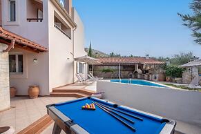 Villa Korini With Swimming Pool