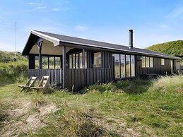 5 Star Holiday Home in Lokken