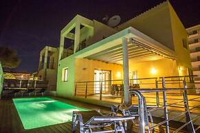 Stylish Villa by Playas de Muro