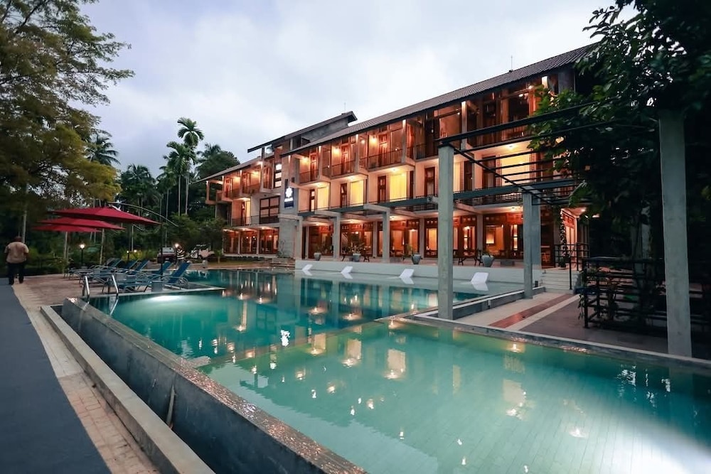 Aramya hotel