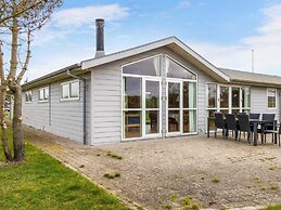 5 Star Holiday Home in Lokken