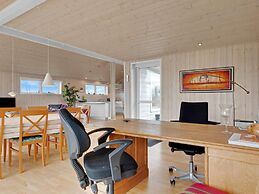 5 Star Holiday Home in Lokken