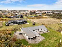 5 Star Holiday Home in Lokken