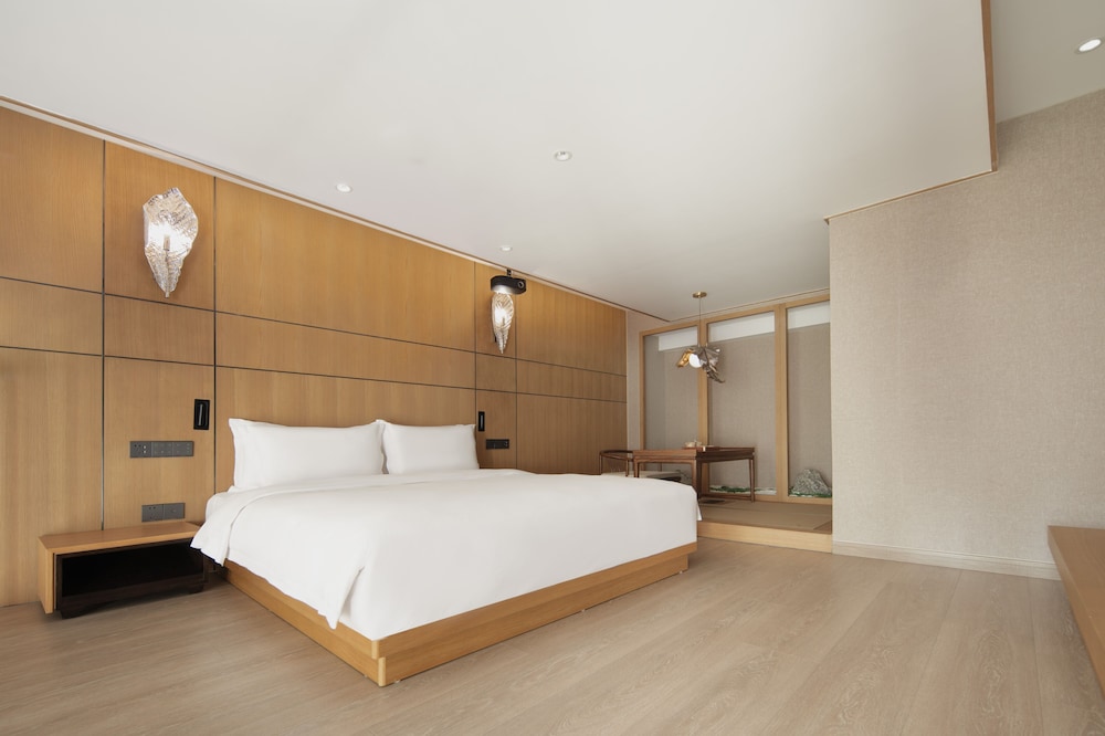 The Boutique Hotel Authentic Antique