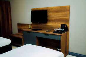 NEW AMAAN HOTEL