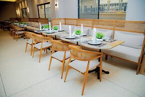 NEW AMAAN HOTEL
