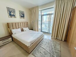 Blakely 2BR Lakeview Retreat With Open Balcony