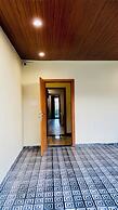 Stay 10 Parallel Apartment Hotel