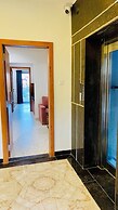 Stay 10 Parallel Apartment Hotel