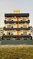Stay 10 Parallel Apartment Hotel