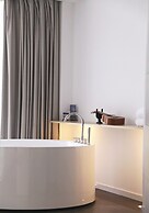 Nian hotel & resorts