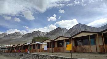 Ecstasy Huts Pangong