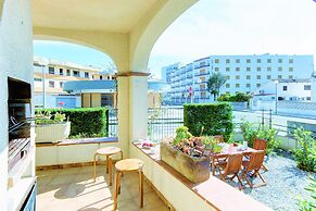 Apartment in Roses Near Sandy Beach