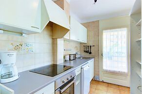Apartment in Roses Near Sandy Beach