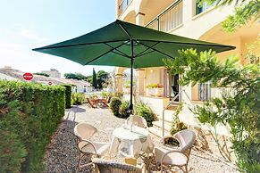 Apartment in Roses Near Sandy Beach