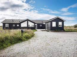 5 Star Holiday Home in Lokken