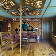 Vinayak House Boats