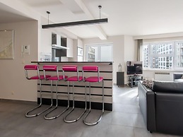 Beautiful Apartment With Lateral sea View