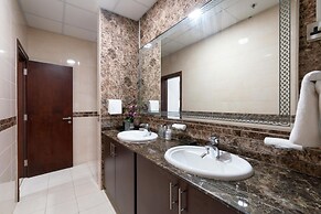 4BR Maid Penthouse w Pool and Jacuzzi