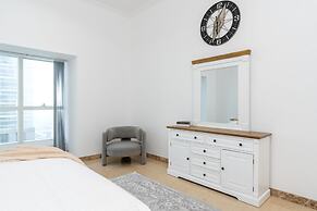 4BR Maid Penthouse w Pool and Jacuzzi
