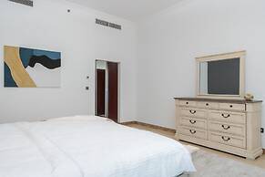 4BR Maid Penthouse w Pool and Jacuzzi