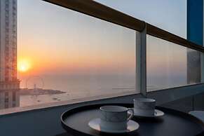 4BR Maid Penthouse w Pool and Jacuzzi